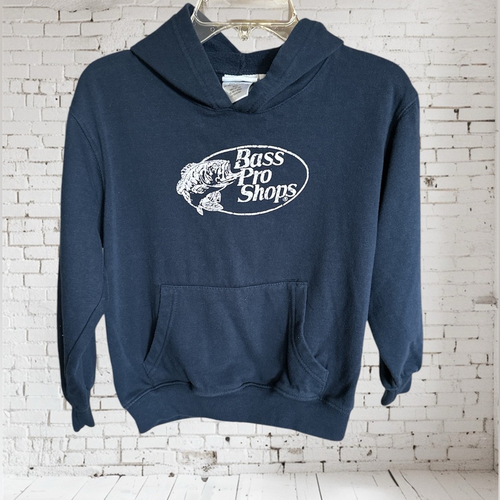 Bass Pro Shops Youth Pullover Hoodie.  NWOT Size M
